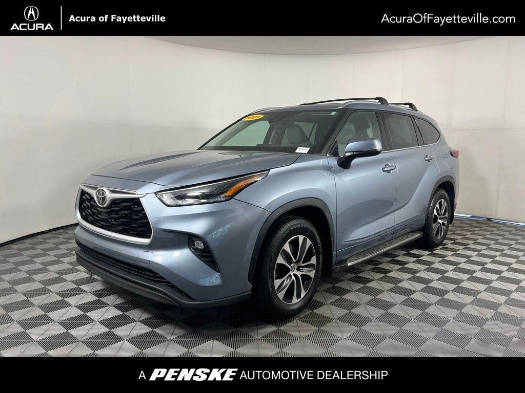 Used 2021 Toyota Highlander XLE SUV