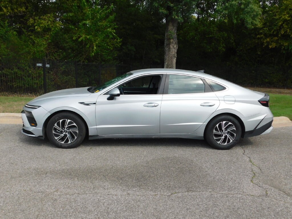 Used 2026 Hyundai Sonata Hybrid Blue Sedan