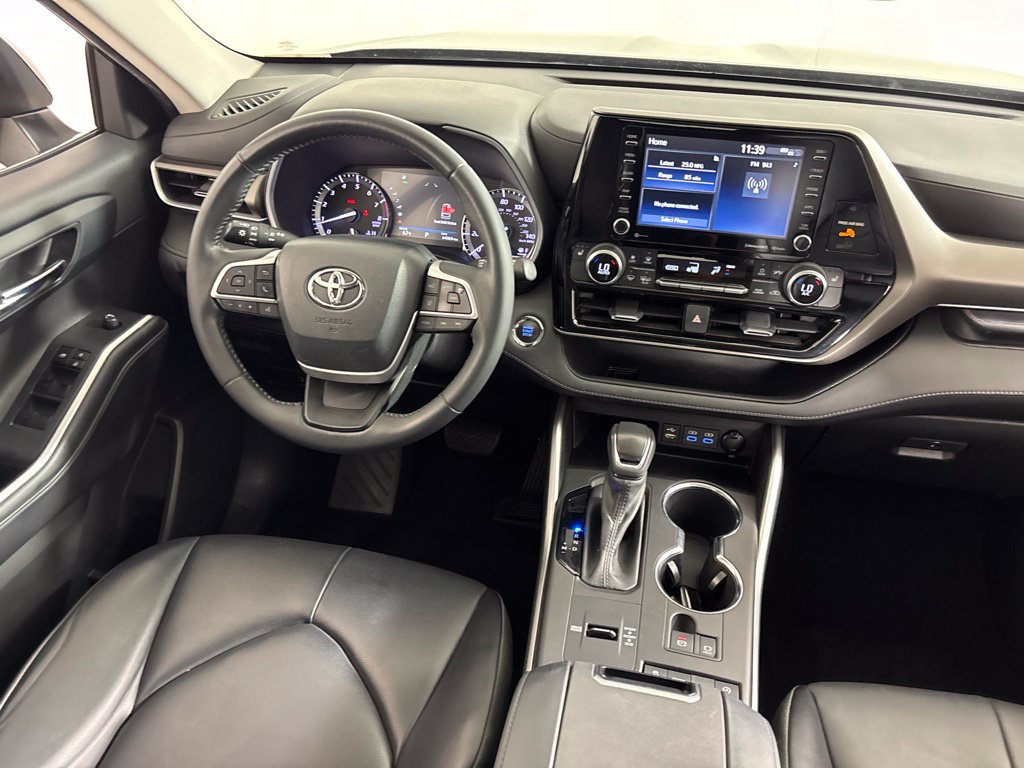 Used 2022 Toyota Highlander XLE SUV