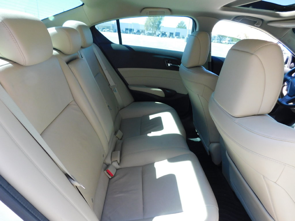 Used 2014 Acura ILX 2.0L w/Premium Package (A5) Sedan