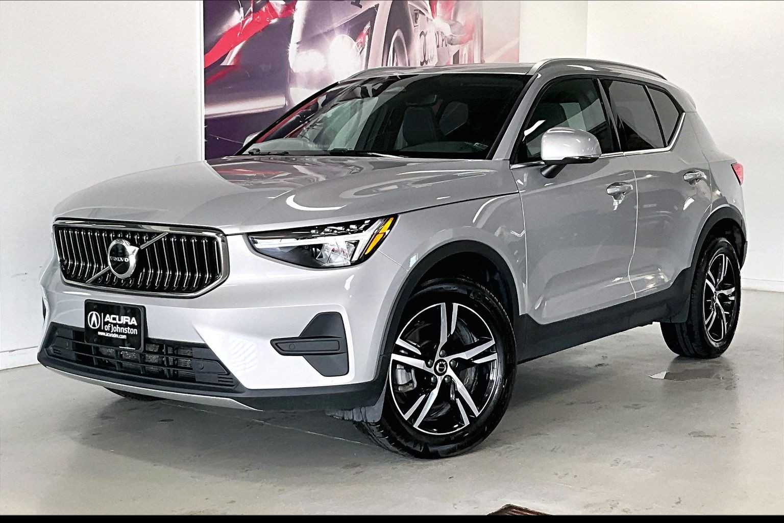 2025 Volvo XC40