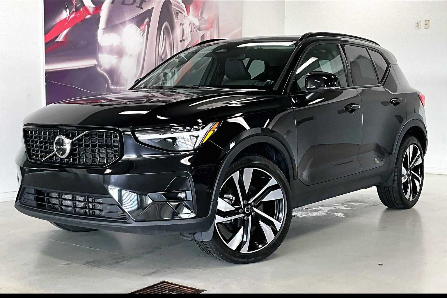 2025 Volvo XC40