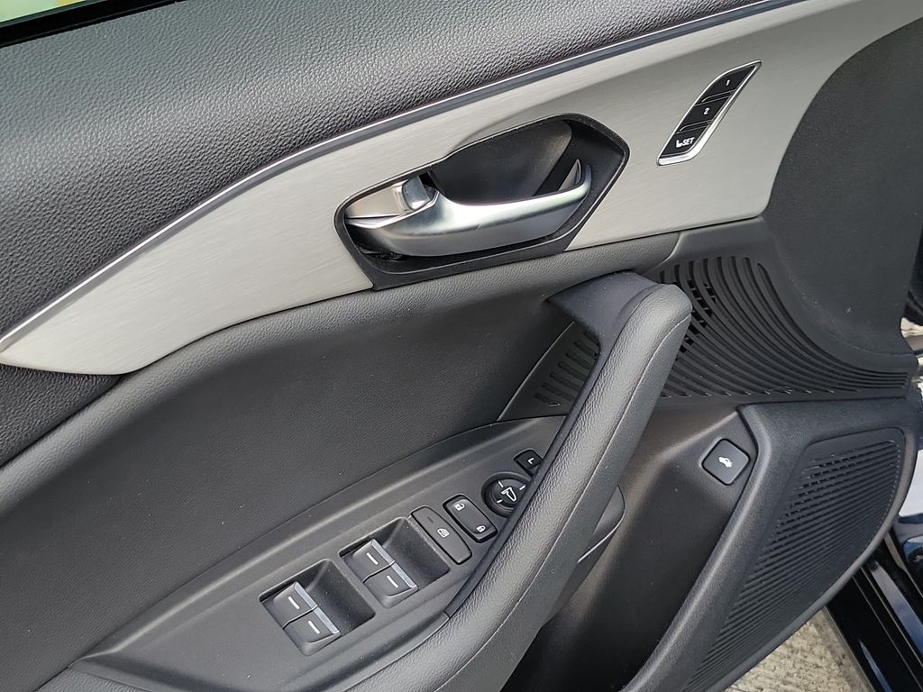 2023 Acura TLX Base - Photo 18