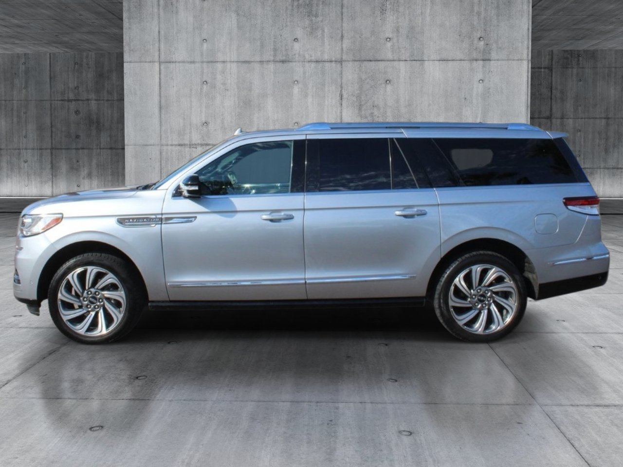Used 2024 Lincoln Navigator L Premiere SUV