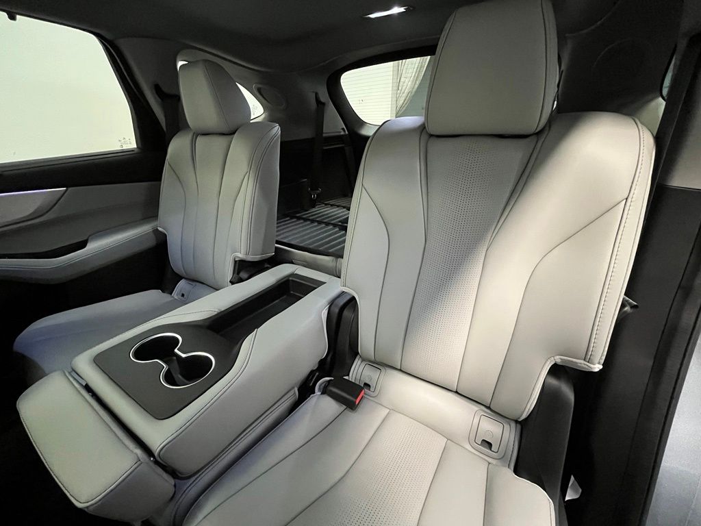 2025 Acura MDX Technology Package - Photo 14