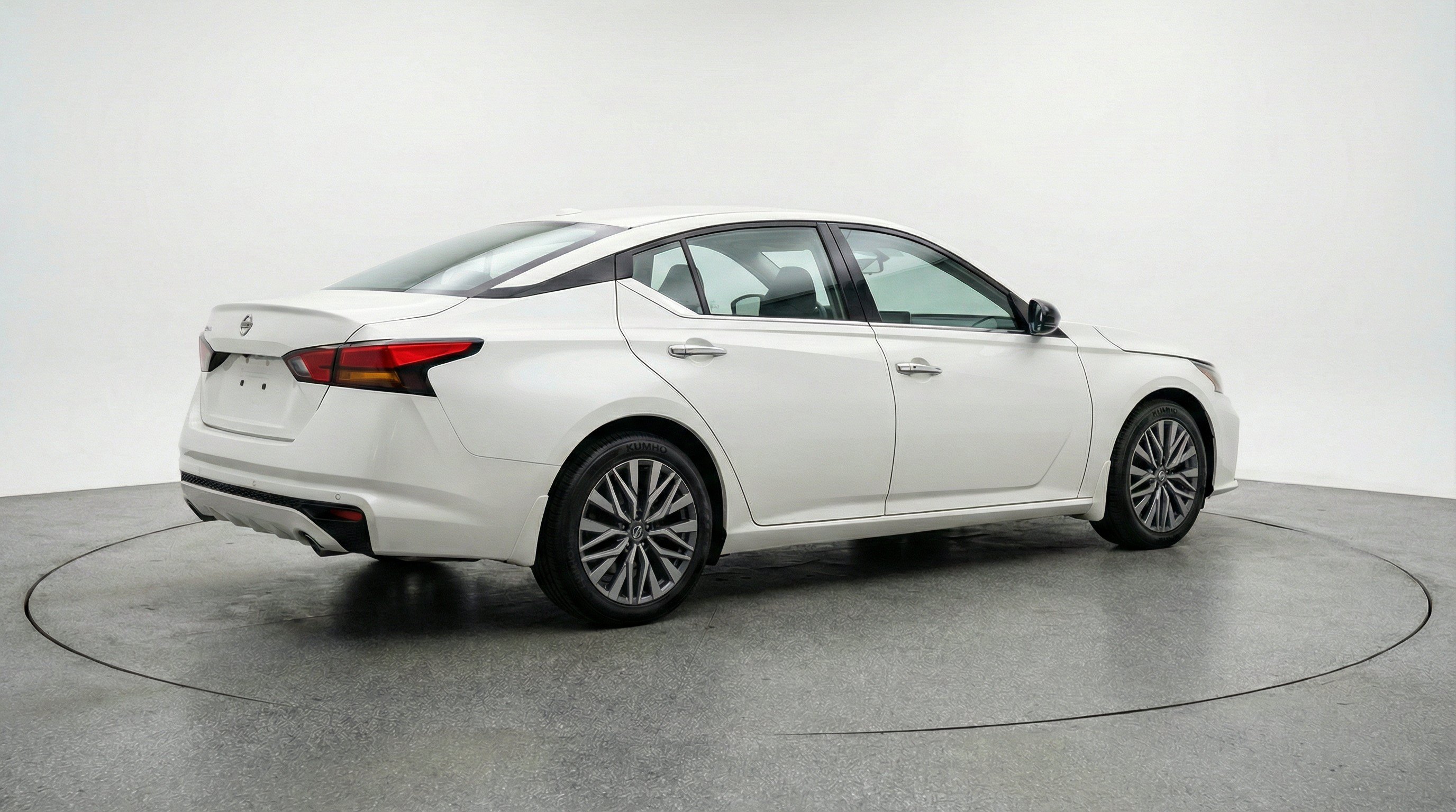 Thumbnail: 2025 Nissan Altima - 9