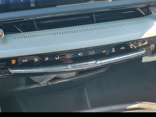 2026 Cadillac OPTIQ Luxury - Photo 23