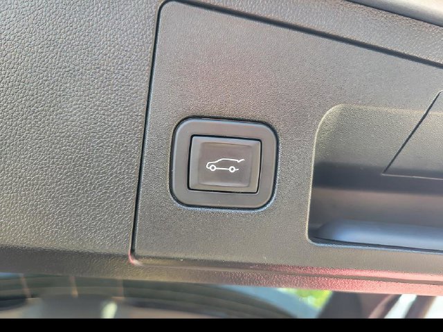 2025 Cadillac XT4 Premium Luxury - Photo 19