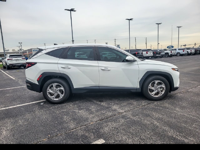 2024 Hyundai Tucson SE - Photo 13