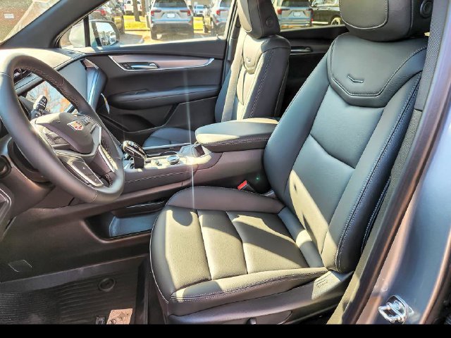 2026 Cadillac XT5 Luxury - Photo 10