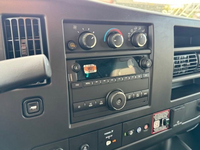 2025 Chevrolet Express Cargo Work Van - Photo 16