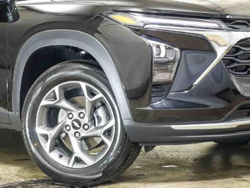New 2026 Chevrolet Trax LT SUV