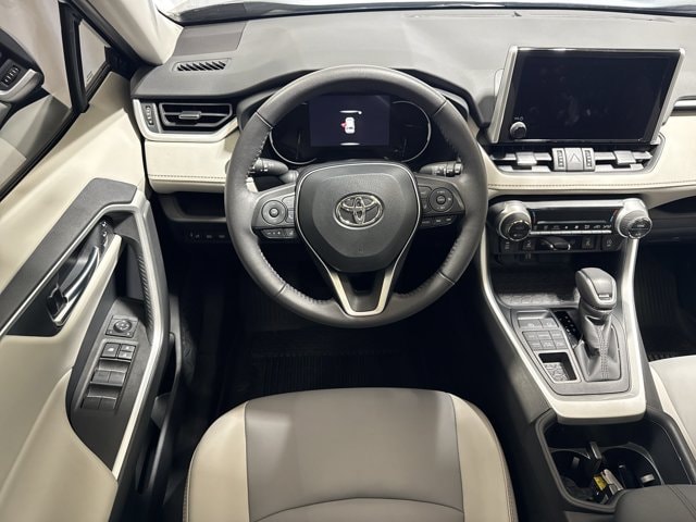 2025 Toyota RAV4 XLE Premium - Photo 15