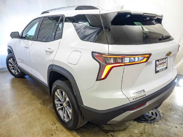 2027 Chevrolet Equinox LT - Photo 7