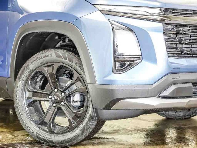 2027 Chevrolet Equinox LT - Photo 4