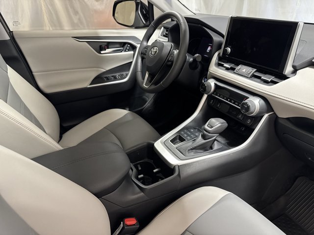 2025 Toyota RAV4 XLE Premium - Photo 27