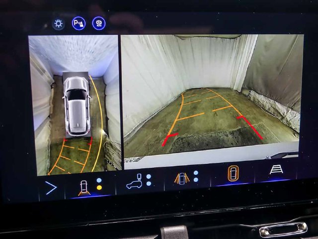 2027 Chevrolet Equinox LT - Photo 19