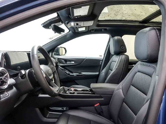 2027 Chevrolet Equinox LT - Photo 11