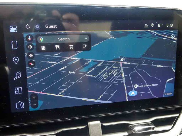 2027 Chevrolet Equinox LT - Photo 18