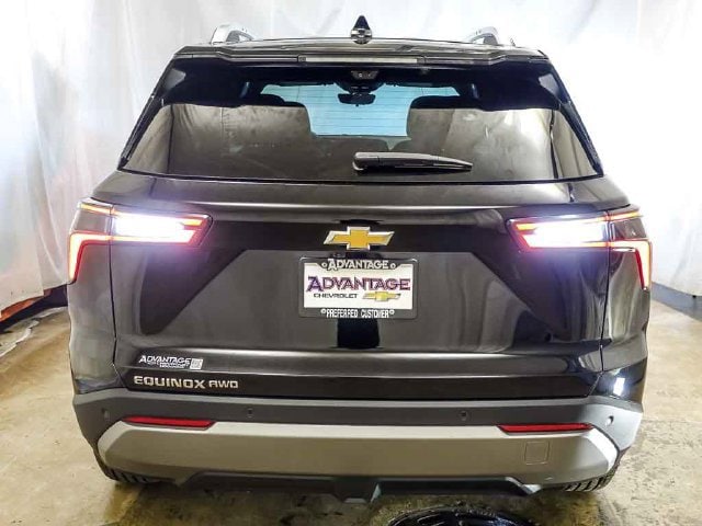 2027 Chevrolet Equinox LT - Photo 6