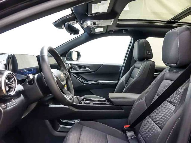 2027 Chevrolet Equinox LT - Photo 10