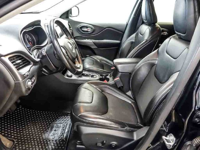 2019 Jeep Cherokee Latitude Plus - Photo 8