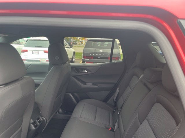 2027 Chevrolet Equinox LT - Photo 7