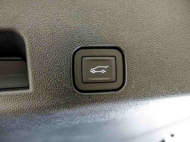 2027 Chevrolet Traverse LT - Photo 22