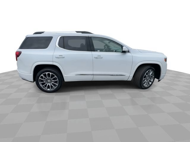 2023 GMC Acadia Denali - Photo 9