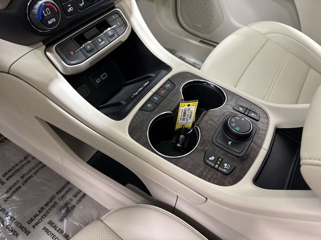 2023 GMC Acadia Denali - Photo 25