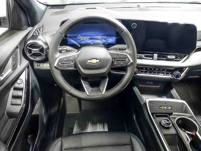 2027 Chevrolet Equinox LT - Photo 13