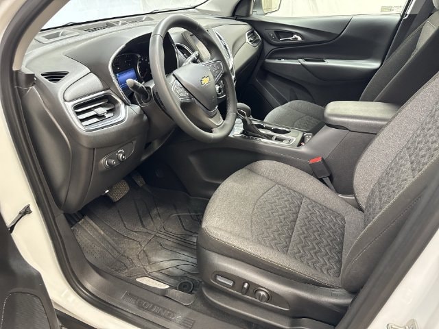 2024 Chevrolet Equinox LT - Photo 11