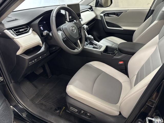 2025 Toyota RAV4 XLE Premium - Photo 12