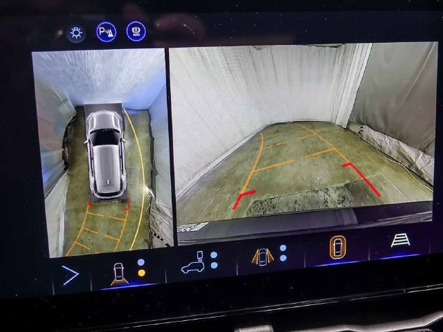 2027 Chevrolet Equinox LT - Photo 19