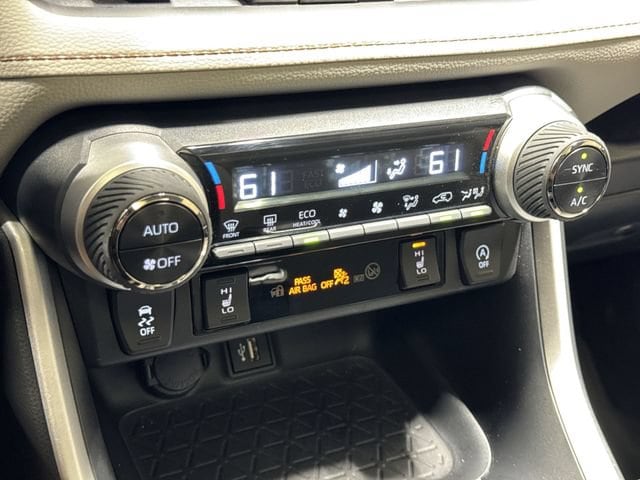 2025 Toyota RAV4 XLE Premium - Photo 19