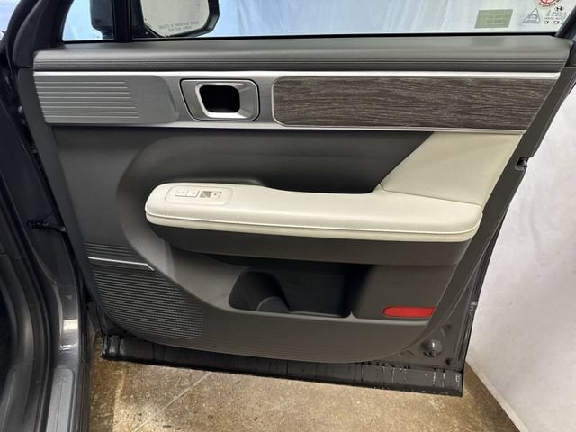 2025 Hyundai Santa Fe Limited - Photo 30