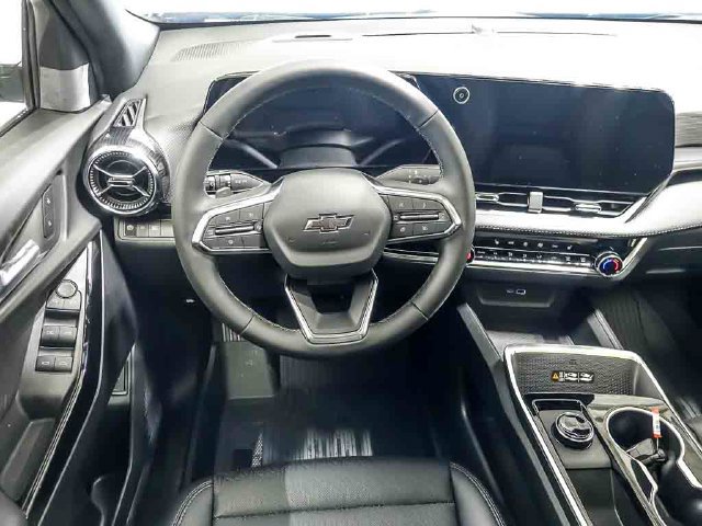 2027 Chevrolet Equinox LT - Photo 14