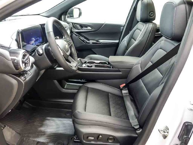 2027 Chevrolet Equinox LT - Photo 10