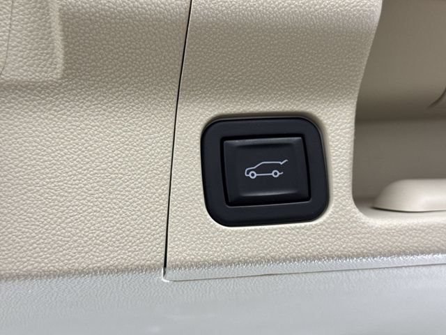 2023 GMC Acadia Denali - Photo 31