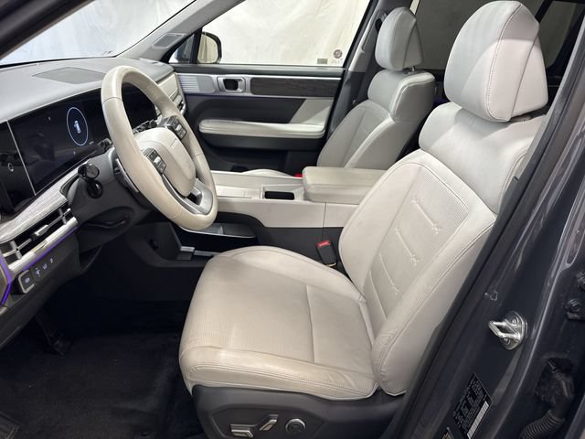 2025 Hyundai Santa Fe Limited - Photo 9