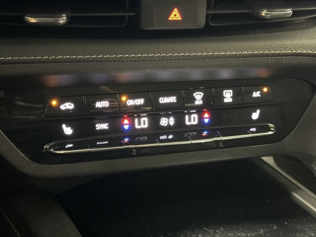 2023 Buick Envision Essence - Photo 19
