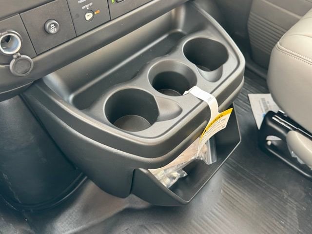 2025 Chevrolet Express Cargo Work Van - Photo 17