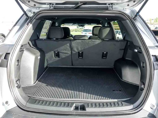 2027 Chevrolet Equinox LT - Photo 8