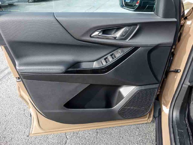 2027 Chevrolet Equinox LT - Photo 10
