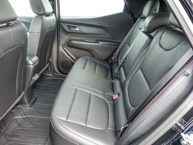 2027 Chevrolet Bolt RS - Photo 16