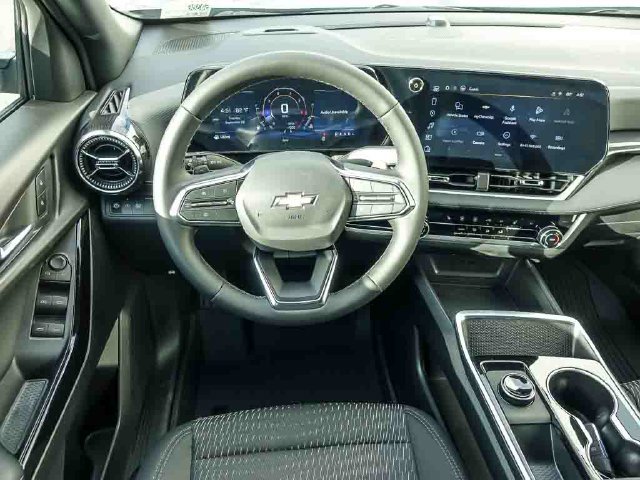 2027 Chevrolet Equinox LT - Photo 16