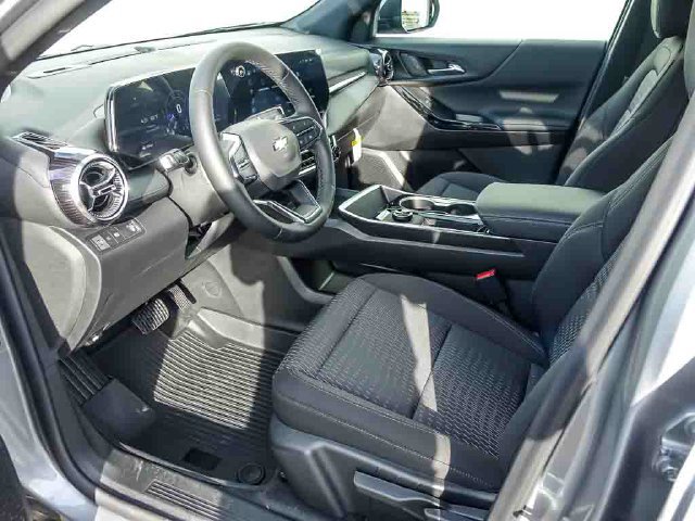 2027 Chevrolet Equinox LT - Photo 12