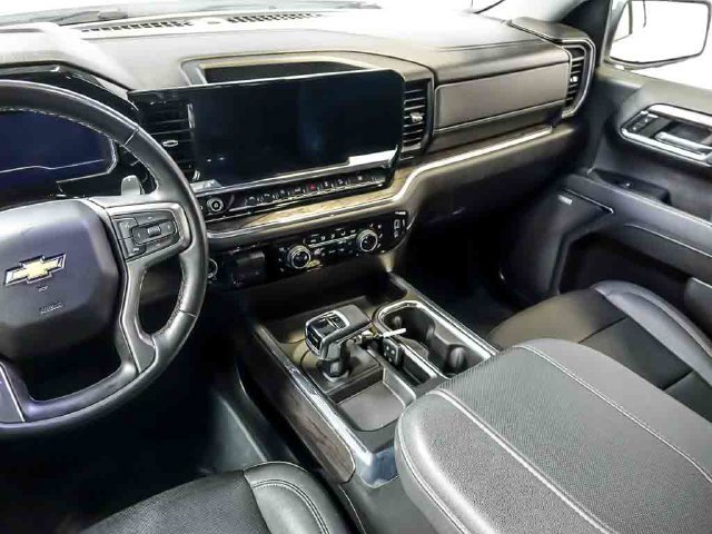 2024 Chevrolet Silverado 1500 LTZ - Photo 17