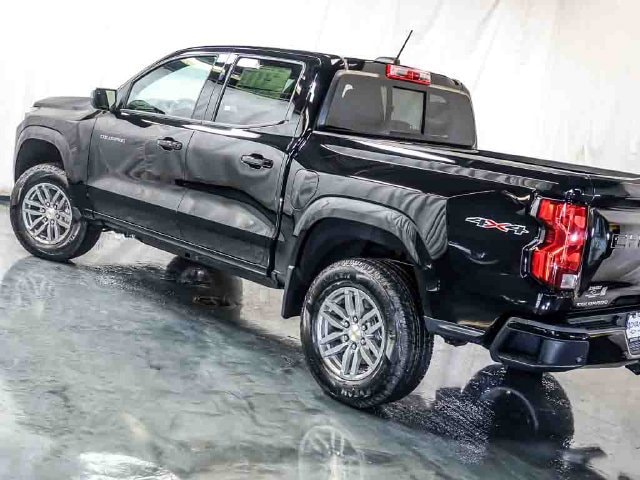 2026 Chevrolet Colorado LT - Photo 11