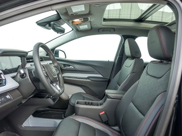 2027 Chevrolet Bolt RS - Photo 14